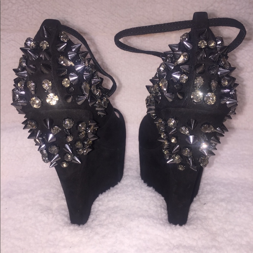 Ziginy Shoes - image 3